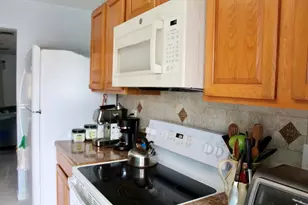 566 SW Sara Blvd, Port Saint Lucie, FL 34953 - Photo 9