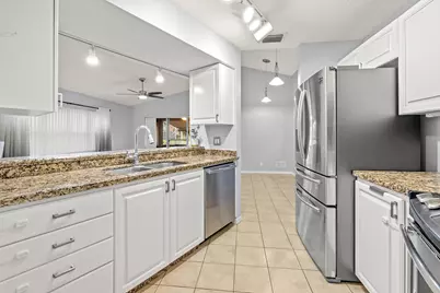 2095 Bonisle Circle, Riviera Beach, FL 33418 - Photo 11