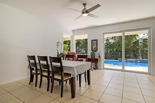 458 Woodview Cir, Palm Beach Gardens, FL 33418 - Photo 11