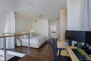 90 SW 3rd St, Miami, FL 33130 - Photo 7