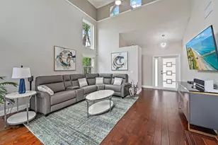 17 Commodore Pl, Palm Beach Gardens, FL 33418 - Photo 3