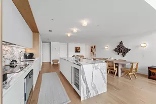 1040 Biscayne Blvd, Miami, FL 33132 - Photo 7