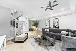 352 NE 7th Ave, Fort Lauderdale, FL 33301 - Photo 9