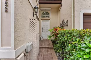 352 NE 7th Ave, Fort Lauderdale, FL 33301 - Photo 3