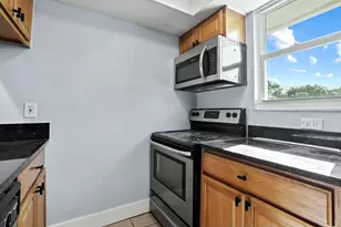 983 NW Spruce Ridge Dr, Stuart, FL 34994 - Photo 11