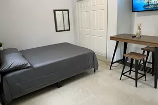 445 NE 109th St, Miami, FL 33161 - Photo 5