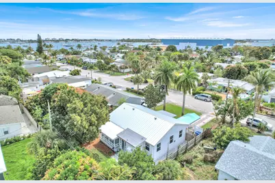 176 E 24th Street, Riviera Beach, FL 33404 - Photo 25