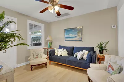 176 E 24th Street, Riviera Beach, FL 33404 - Photo 5