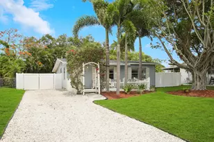 601 N Pennock Ln, Jupiter, FL 33458 - Photo 1