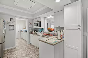 949 SE Breakwater Ave, Port Saint Lucie, FL 34983 - Photo 7