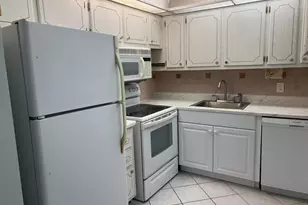 66 Windsor D, West Palm Beach, FL 33417 - Photo 13