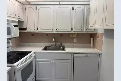 66 Windsor D, West Palm Beach, FL 33417 - Photo 3