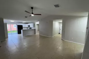 618 NE 1st St, Boynton Beach, FL 33435 - Photo 3
