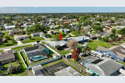 841 SE Cavern Avenue, Port Saint Lucie, FL 34983 - Photo 39