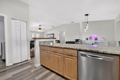 841 SE Cavern Avenue, Port Saint Lucie, FL 34983 - Photo 13