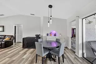 841 SE Cavern Ave, Port Saint Lucie, FL 34983 - Photo 7