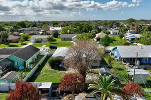 841 SE Cavern Ave, Port Saint Lucie, FL 34983 - Photo 37