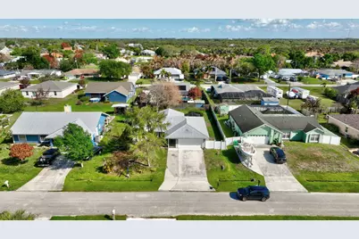 841 SE Cavern Avenue, Port Saint Lucie, FL 34983 - Photo 45