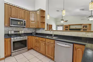 16244 E Downers Dr, Loxahatchee, FL 33470 - Photo 11