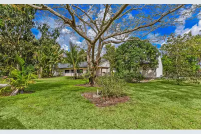 16244 E Downers Drive E, The Acreage, FL 33470 - Photo 53