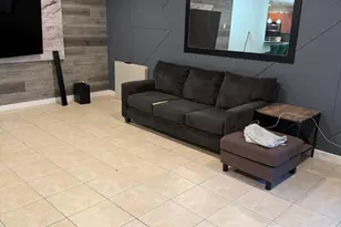 802 St Andrews Rd, Hollywood, FL 33021 - Photo 17