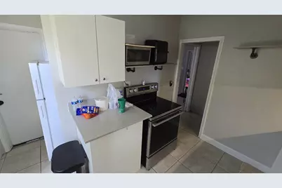 231 NE 20th Avenue #B, Pompano Beach, FL 33060 - Photo 5