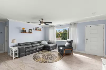 149 SE 27th Place, Boynton Beach, FL 33435 - Photo 9