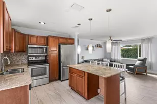 149 SE 27th Pl, Boynton Beach, FL 33435 - Photo 7