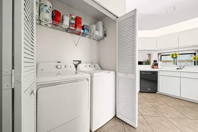 16 VÃ­a De Casas Sur #204, Boynton Beach, FL 33426 - Photo 11