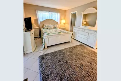 240 Sheffield J, West Palm Beach, FL 33417 - Photo 5