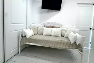 1433 NE 53rd Ct, Pompano Beach, FL 33064 - Photo 21