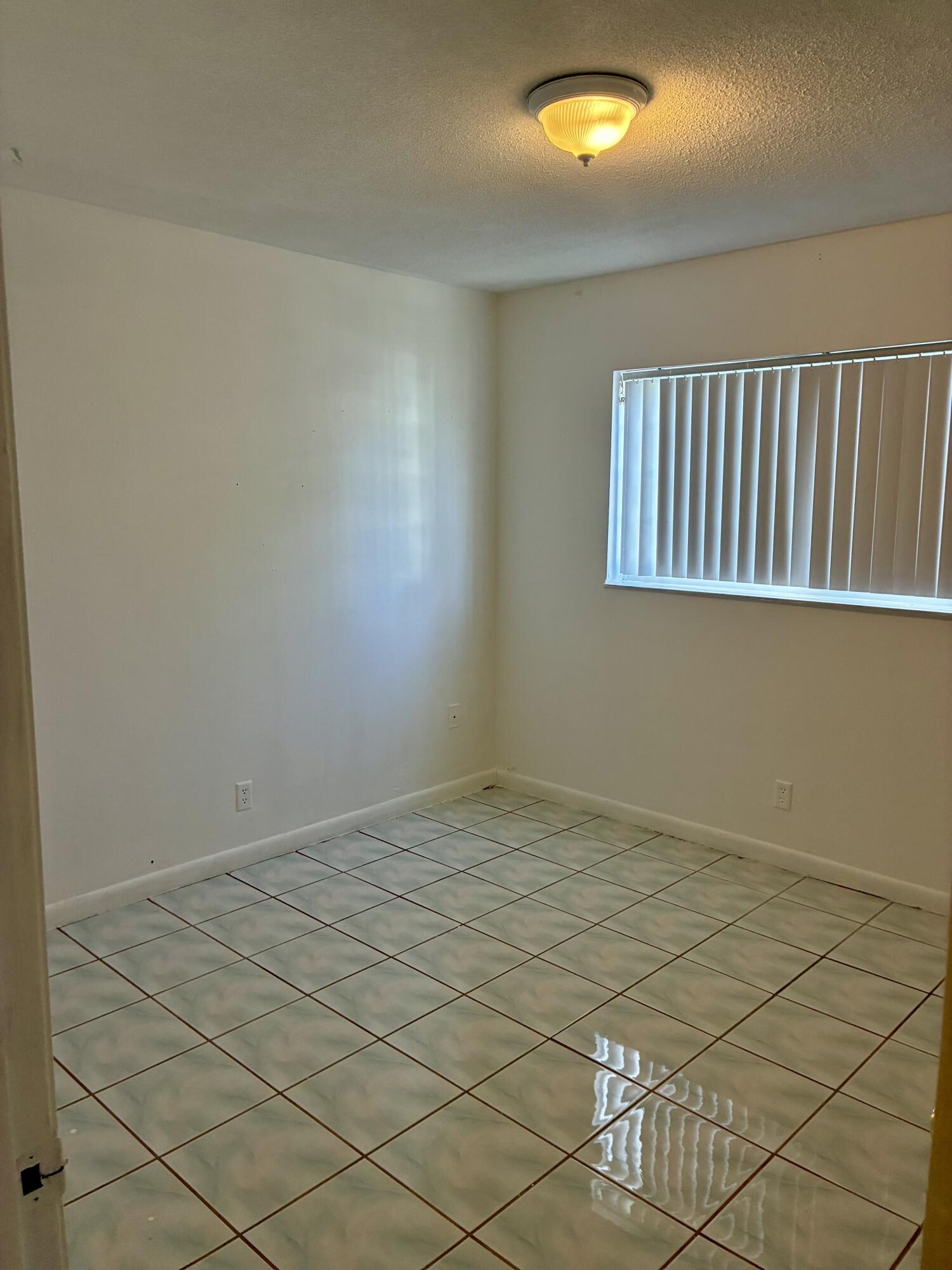 511 SW 63rd Terrace - 511 SW 63rd Terrace, Margate, FL 33068 Luxury Property | Jose Angel Pina