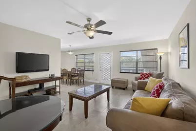 361 Wellington J, West Palm Beach, FL 33417 - Photo 9