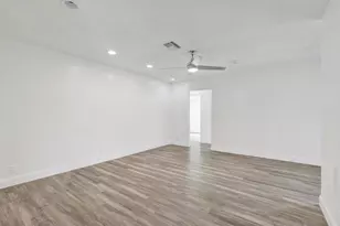 5127 E Woodstone Cir Circle E, Lake Worth, FL 33463 - Photo 11