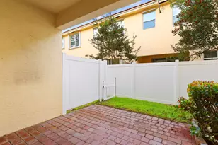 9512 SW Merlin Ct, Stuart, FL 34997 - Photo 11