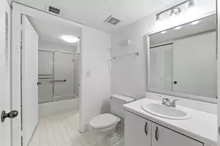 9511 Weldon Cir, Tamarac, FL 33321 - Photo 17