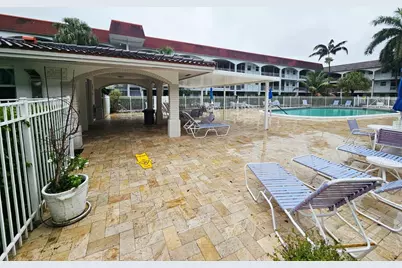 501 Blue Heron Drive, Hallandale Beach, FL 33009 - Photo 21