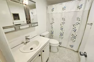 501 Blue Heron Dr, Hallandale Beach, FL 33009 - Photo 15