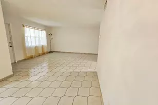 501 Blue Heron Dr, Hallandale Beach, FL 33009 - Photo 9