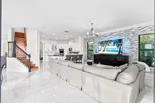 647 Edgebrook Ln, Royal Palm Beach, FL 33411 - Photo 11