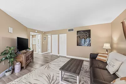 6755 W Broward Boulevard #304, Plantation, FL 33317 - Photo 5
