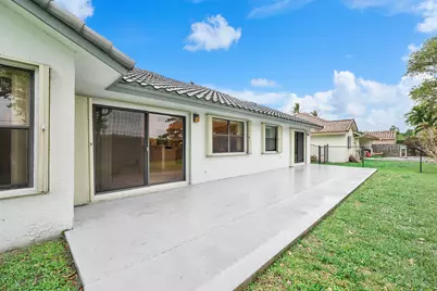 9561 N Orchard Circle, Davie, FL 33328 - Photo 11