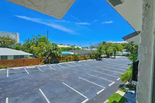 1917 NE 3rd St, Deerfield Beach, FL 33441 - Photo 17