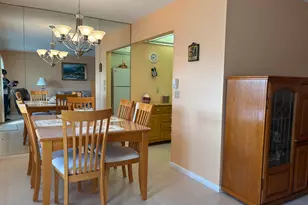 115 Camden E, West Palm Beach, FL 33417 - Photo 3