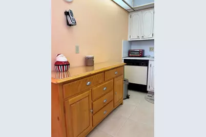 115 Camden E, West Palm Beach, FL 33417 - Photo 13