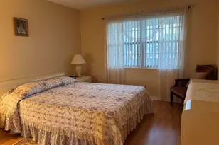 115 Camden E, West Palm Beach, FL 33417 - Photo 5