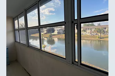 115 Camden E, West Palm Beach, FL 33417 - Photo 17