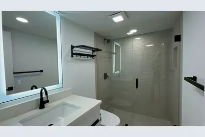 4483 Luxemburg Court #201, Lake Worth, FL 33467 - Photo 11