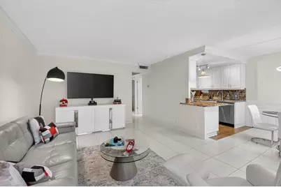 3085 E Exeter E #3085, Boca Raton, FL 33434 - Photo 9