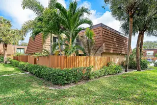 2715 27th Ct, Jupiter, FL 33477 - Photo 5